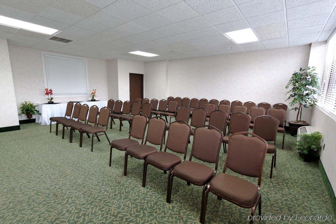 Doubletree By Hilton Clarksville Riverview الاعمال الصورة